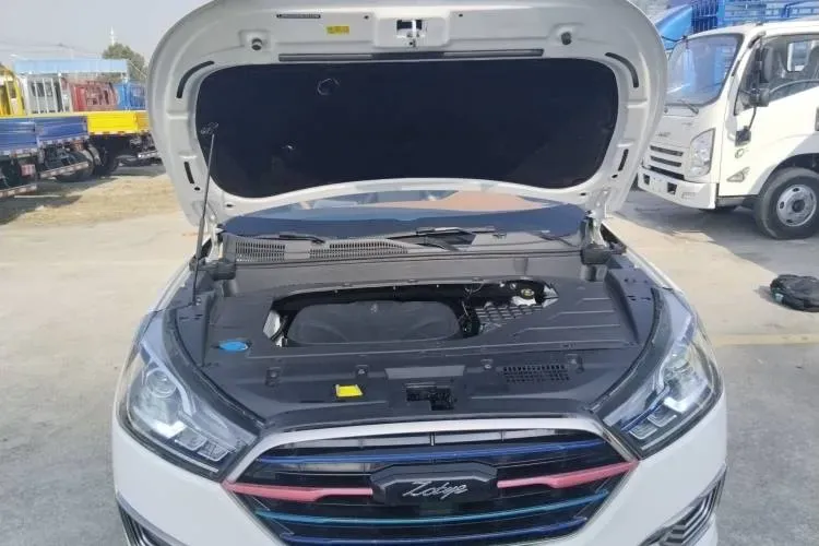 2017 Zotye T300 1.5L 112HP L4 5MT,autocango,china used car exporter,china ev exporter,chinese used car exporter,chinese used ev exporter