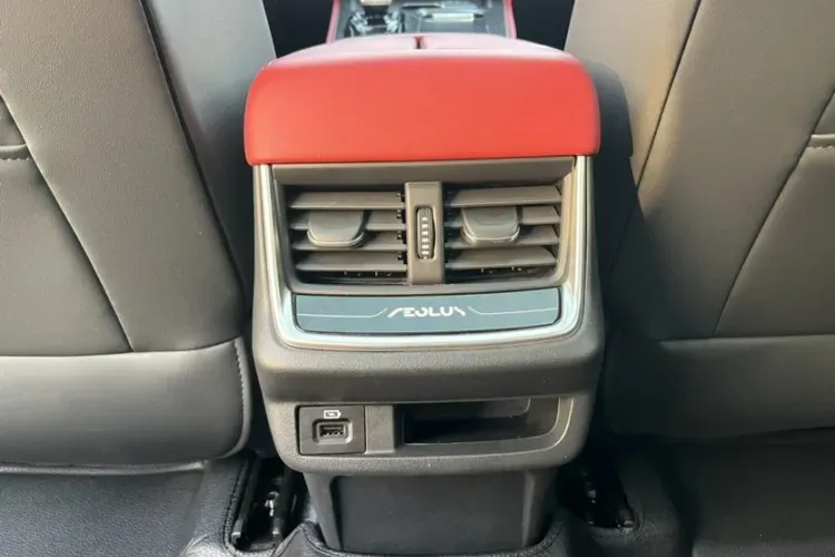 2021 DongFeng Aeolus YiXuan MAX 1.5T 190HP L4 7DCT,autocango,china used car exporter,china ev exporter,chinese used car exporter,chinese used ev exporter