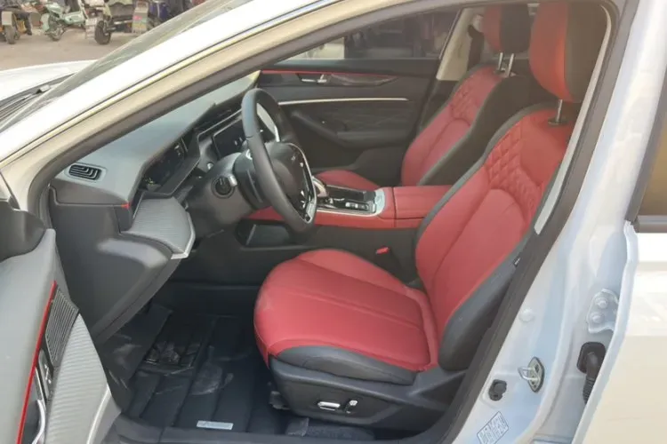 2021 DongFeng Aeolus YiXuan MAX 1.5T 190HP L4 7DCT,autocango,china used car exporter,china ev exporter,chinese used car exporter,chinese used ev exporter