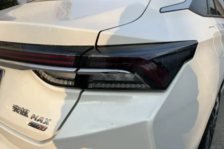 2021 DongFeng Aeolus YiXuan MAX 1.5T 190HP L4 7DCT,autocango,china used car exporter,china ev exporter,chinese used car exporter,chinese used ev exporter