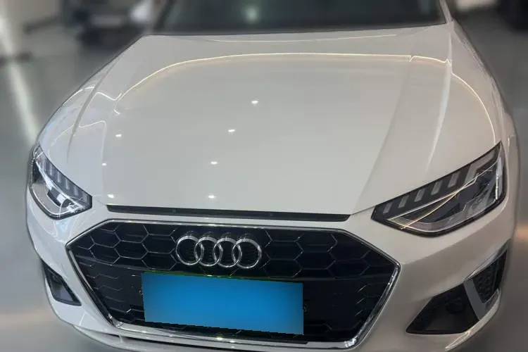 2020 Audi A4L 2.0T 190HP L4 7DCT,autocango,china used car exporter,china ev exporter,chinese used car exporter,chinese used ev exporter