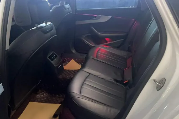 2020 Audi A4L 2.0T 190HP L4 7DCT,autocango,china used car exporter,china ev exporter,chinese used car exporter,chinese used ev exporter