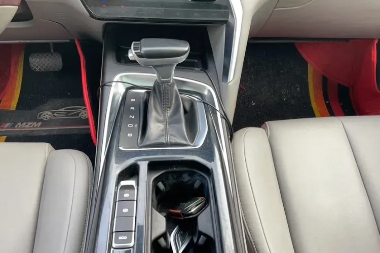 2019 BaoJun RS-5 1.5T 147HP L4 CVT,autocango,china used car exporter,china ev exporter,chinese used car exporter,chinese used ev exporter