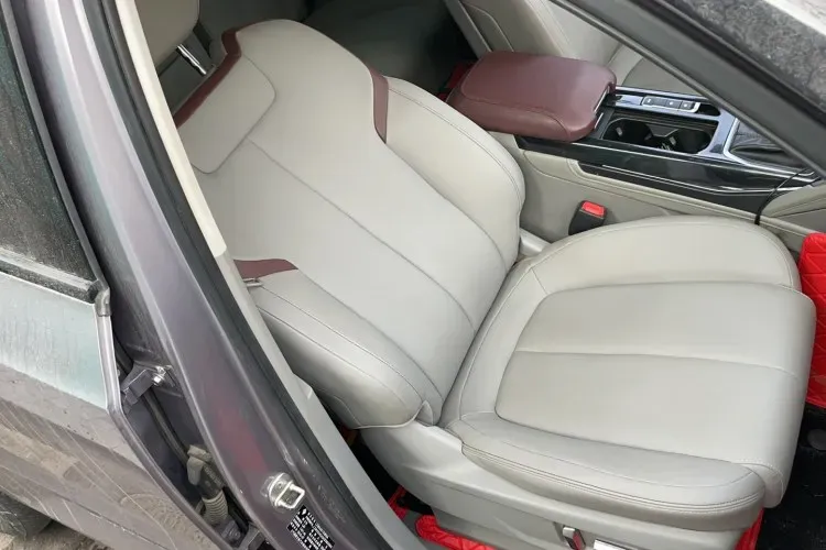 2019 BaoJun RS-5 1.5T 147HP L4 CVT,autocango,china used car exporter,china ev exporter,chinese used car exporter,chinese used ev exporter