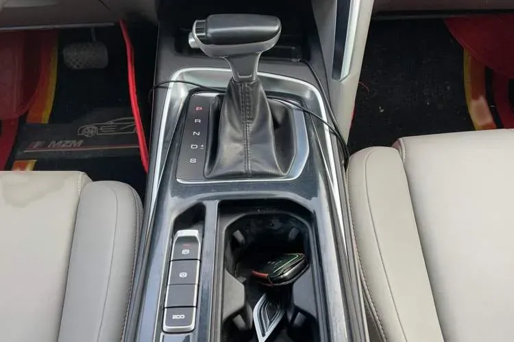 2019 BaoJun RS-5 1.5T 147HP L4 CVT,autocango,china used car exporter,china ev exporter,chinese used car exporter,chinese used ev exporter