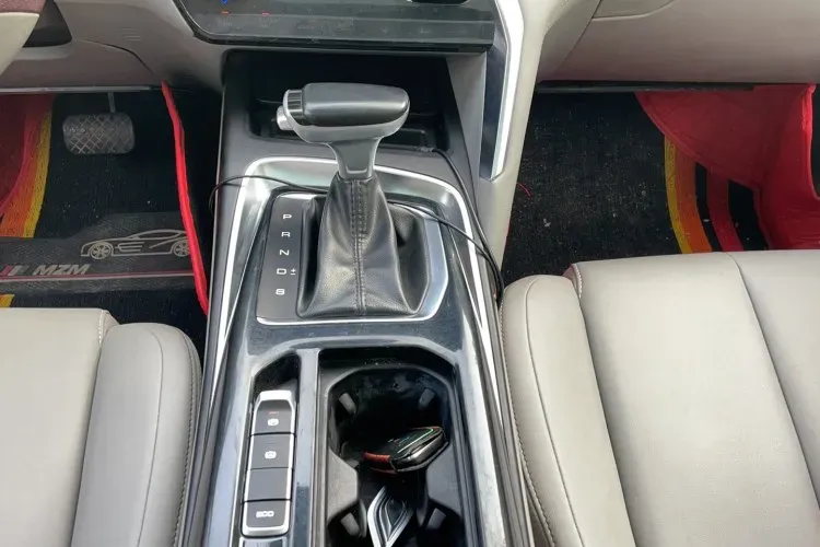 2019 BaoJun RS-5 1.5T 147HP L4 CVT,autocango,china used car exporter,china ev exporter,chinese used car exporter,chinese used ev exporter