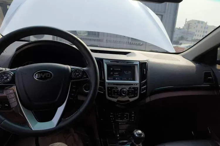 2018 BYD SuRui 1.5L 109HP L4 5MT,autocango,china used car exporter,china ev exporter,chinese used car exporter,chinese used ev exporter