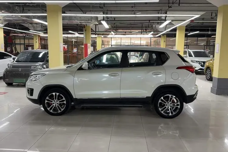 2016 BeiJing Auto Senova X35 1.5L 116HP L4 4AT,autocango,china used car exporter,china ev exporter,chinese used car exporter,chinese used ev exporter