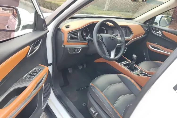 2017 Zotye T300 1.5L 112HP L4 5MT,autocango,china used car exporter,china ev exporter,chinese used car exporter,chinese used ev exporter