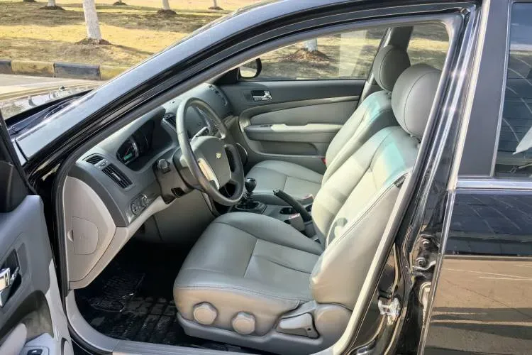 2013 Chevrolet Epica 1.8L 143HP L4 5MT,autocango,china used car exporter,china ev exporter,chinese used car exporter,chinese used ev exporter