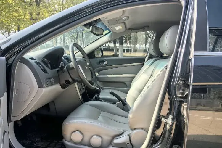 2013 Chevrolet Epica 1.8L 143HP L4 5MT,autocango,china used car exporter,china ev exporter,chinese used car exporter,chinese used ev exporter