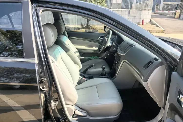 2013 Chevrolet Epica 1.8L 143HP L4 5MT,autocango,china used car exporter,china ev exporter,chinese used car exporter,chinese used ev exporter