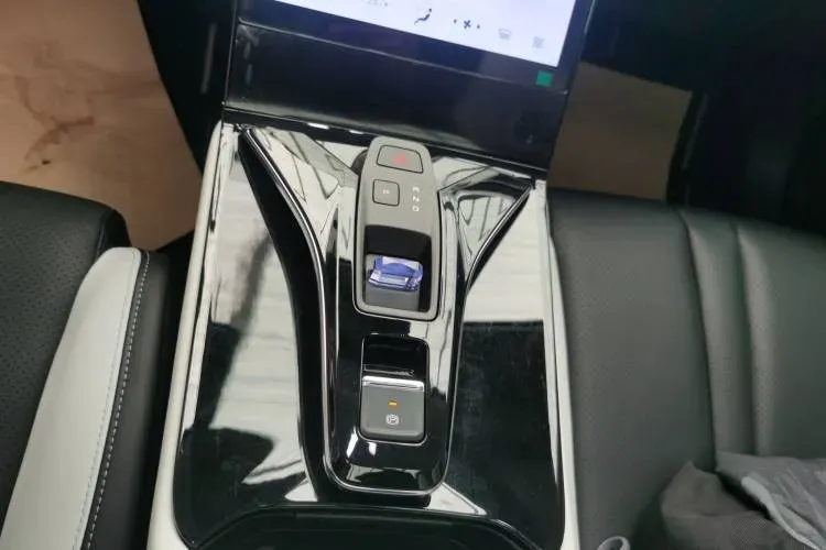 2023 DongFeng Aeolus HaoHan 1.5T 204HP L4 4DHT Hybrid,autocango,china used car exporter,china ev exporter,chinese used car exporter,chinese used ev exporter