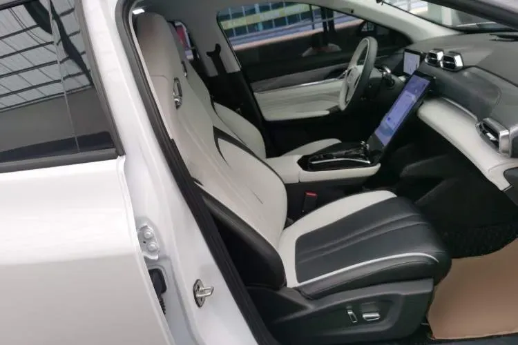 2023 DongFeng Aeolus HaoHan 1.5T 204HP L4 4DHT Hybrid,autocango,china used car exporter,china ev exporter,chinese used car exporter,chinese used ev exporter