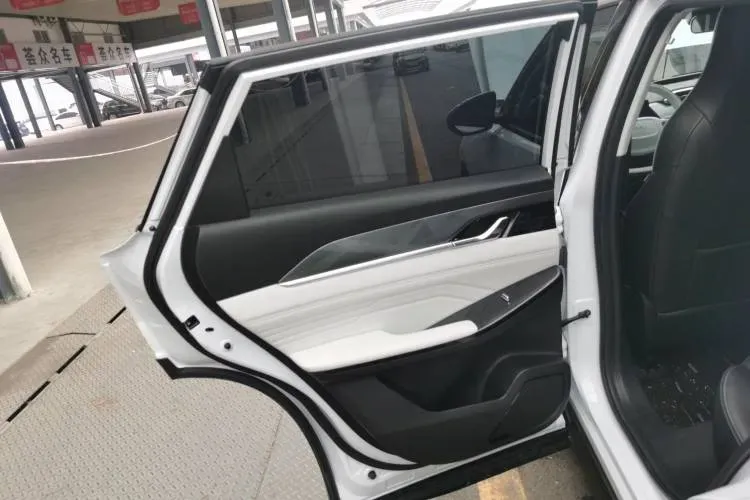 2023 DongFeng Aeolus HaoHan 1.5T 204HP L4 4DHT Hybrid,autocango,china used car exporter,china ev exporter,chinese used car exporter,chinese used ev exporter
