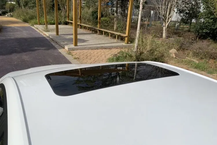 2020 Chevrolet Monza 1.3T 163HP L3 6AT,autocango,china used car exporter,china ev exporter,chinese used car exporter,chinese used ev exporter