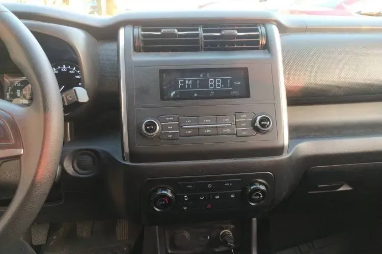 2019 ChangAn Oshan X70A 1.5L 107HP L4 5MT,autocango,china used car exporter,china ev exporter,chinese used car exporter,chinese used ev exporter