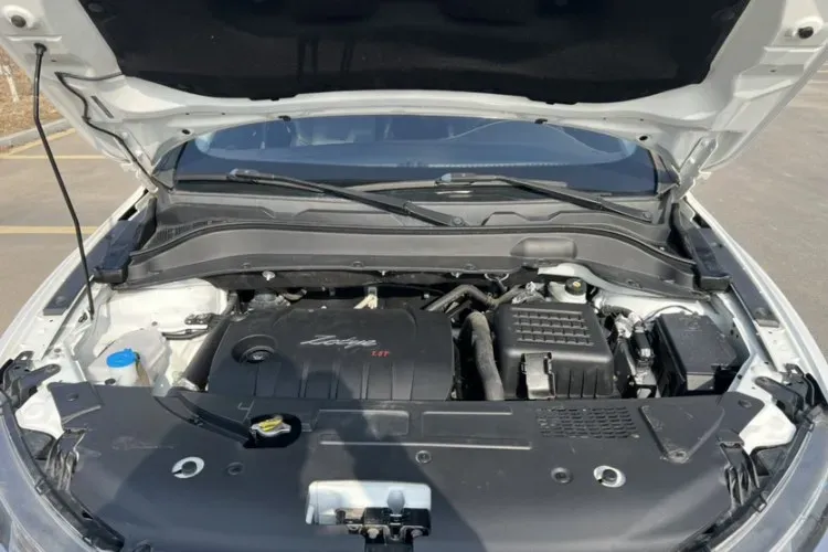 2017 Zotye SR7 1.5T 150HP L4 5MT,autocango,china used car exporter,china ev exporter,chinese used car exporter,chinese used ev exporter