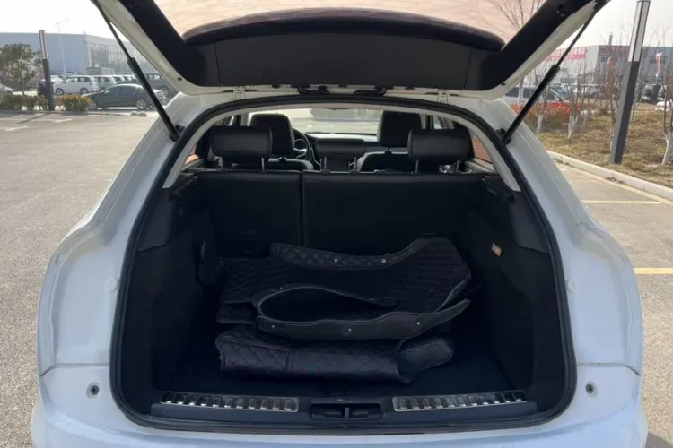 2017 Zotye SR7 1.5T 150HP L4 5MT,autocango,china used car exporter,china ev exporter,chinese used car exporter,chinese used ev exporter