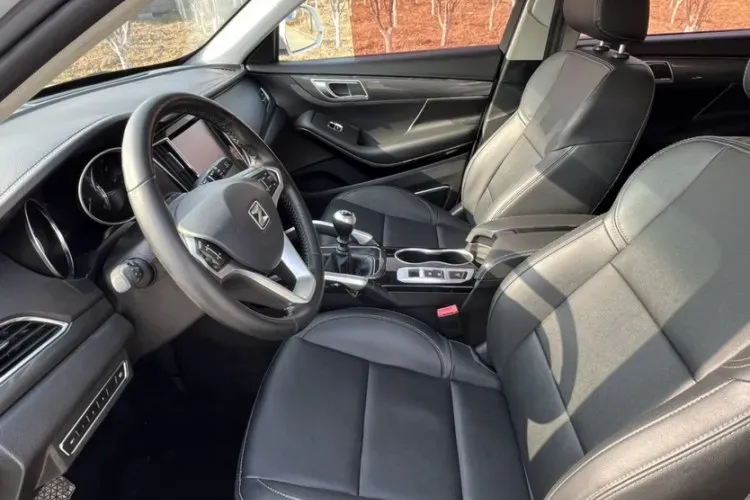 2017 Zotye SR7 1.5T 150HP L4 5MT,autocango,china used car exporter,china ev exporter,chinese used car exporter,chinese used ev exporter