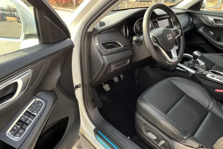 2017 Zotye SR7 1.5T 150HP L4 5MT,autocango,china used car exporter,china ev exporter,chinese used car exporter,chinese used ev exporter