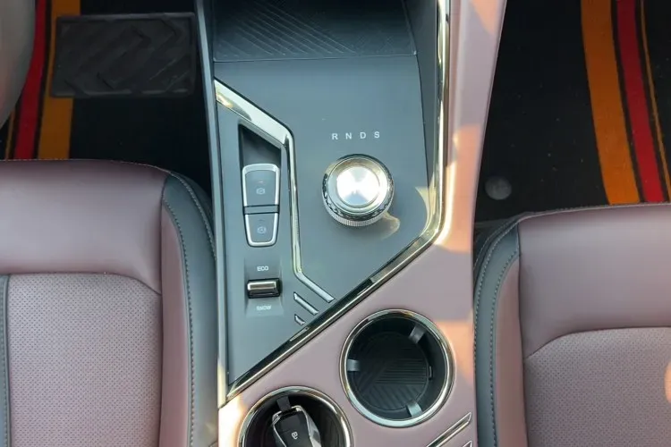 2023 Sehol X8 Plus 1.5T 184HP L4 7DCT,autocango,china used car exporter,china ev exporter,chinese used car exporter,chinese used ev exporter