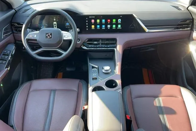 2023 Sehol X8 Plus 1.5T 184HP L4 7DCT,autocango,china used car exporter,china ev exporter,chinese used car exporter,chinese used ev exporter