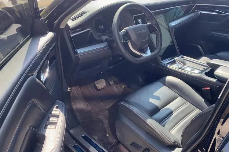 2021 Venucia Star 1.5T 190HP L4 7DCT,autocango,china used car exporter,china ev exporter,chinese used car exporter,chinese used ev exporter