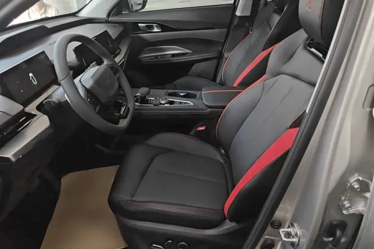 2022 ChangAn Oshan Z6 1.5T 188HP L4 7DCT,autocango,china used car exporter,china ev exporter,chinese used car exporter,chinese used ev exporter