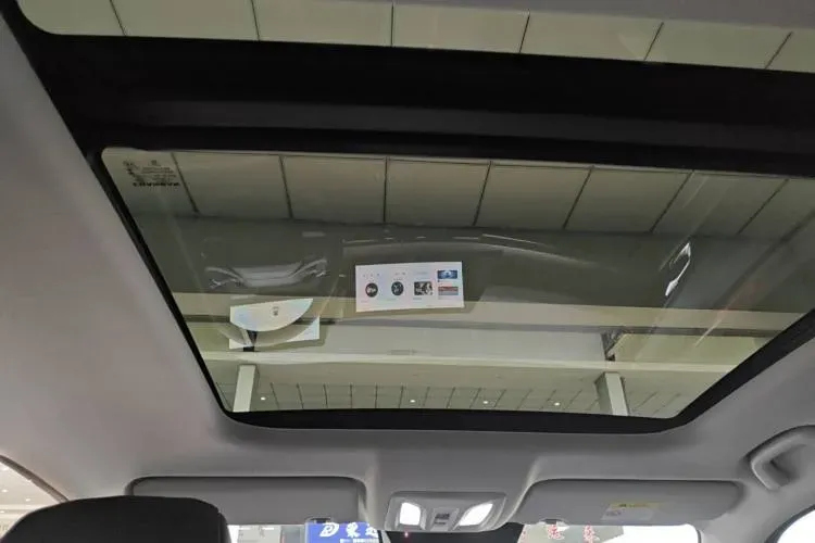 2022 ChangAn Oshan Z6 1.5T 188HP L4 7DCT,autocango,china used car exporter,china ev exporter,chinese used car exporter,chinese used ev exporter