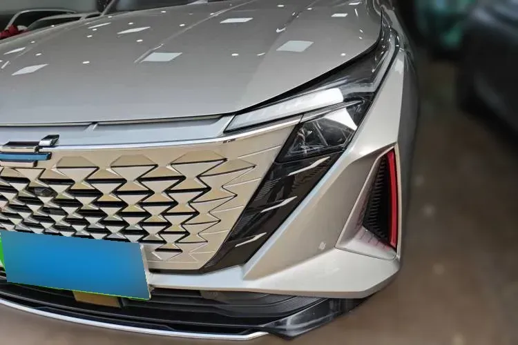 2022 ChangAn Oshan Z6 1.5T 188HP L4 7DCT,autocango,china used car exporter,china ev exporter,chinese used car exporter,chinese used ev exporter