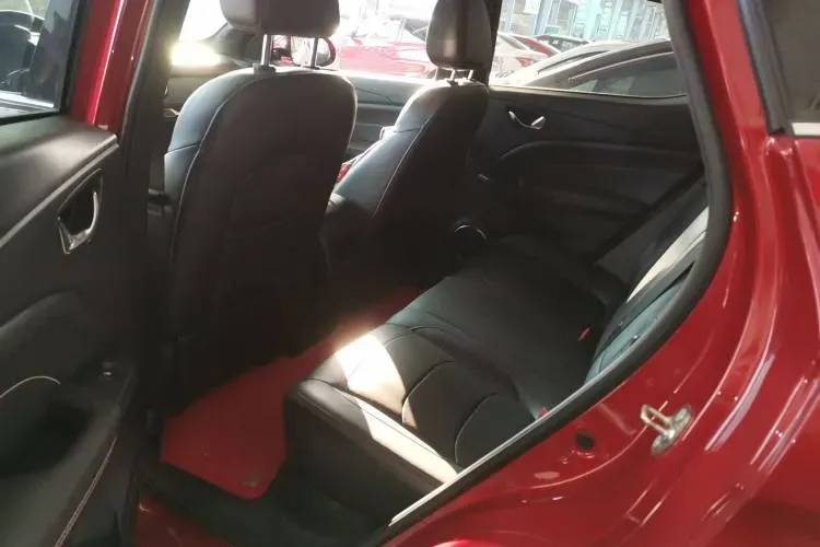 2021 DongFeng Fengon Fengon 500 1.5L 116HP L4 CVT,autocango,china used car exporter,china ev exporter,chinese used car exporter,chinese used ev exporter