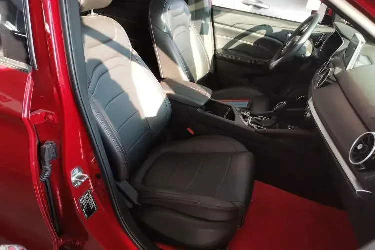 2021 DongFeng Fengon Fengon 500 1.5L 116HP L4 CVT,autocango,china used car exporter,china ev exporter,chinese used car exporter,chinese used ev exporter