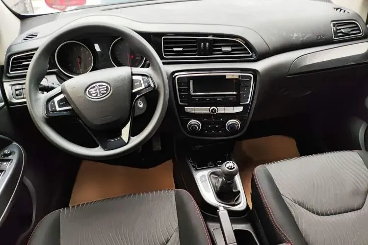 2017 FAW Jumpal D60 1.5L 113HP L4 5MT,autocango,china used car exporter,china ev exporter,chinese used car exporter,chinese used ev exporter