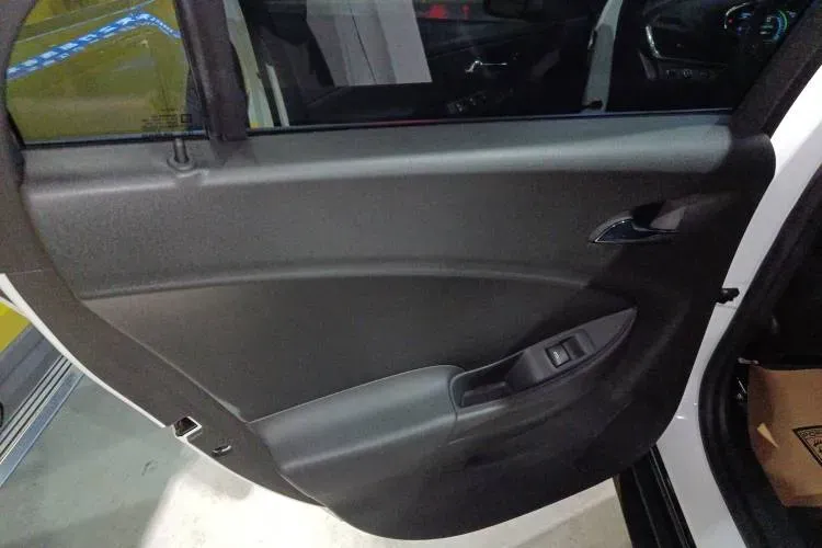 2017 Buick Velite 5 Range Extended 106HP E-CVT REEV 18KWH,autocango,china used car exporter,china ev exporter,chinese used car exporter,chinese used ev exporter