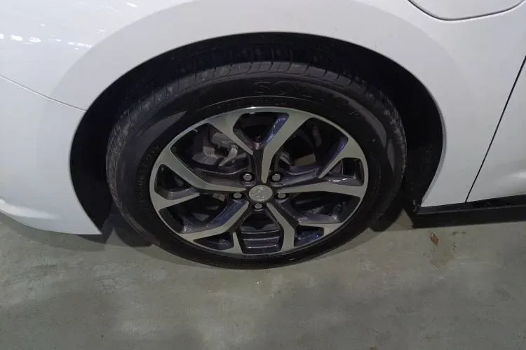 2017 Buick Velite 5 Range Extended 106HP E-CVT REEV 18KWH,autocango,china used car exporter,china ev exporter,chinese used car exporter,chinese used ev exporter