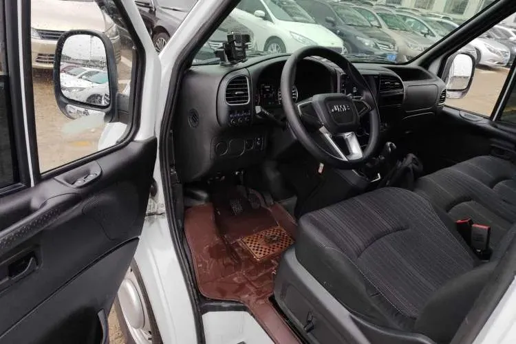 2021 JMC TeShun 2.8T 122HP L4 5MT,autocango,china used car exporter,china ev exporter,chinese used car exporter,chinese used ev exporter