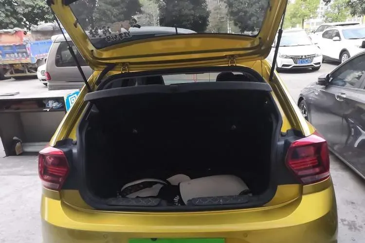 2019 Volkswagen Polo 1.5L 113HP L4 6AT,autocango,china used car exporter,china ev exporter,chinese used car exporter,chinese used ev exporter