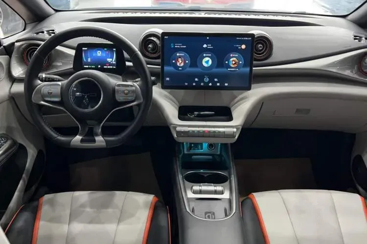 2021 BYD Dolphin BEV 44.9KWH,autocango,china used car exporter,china ev exporter,chinese used car exporter,chinese used ev exporter