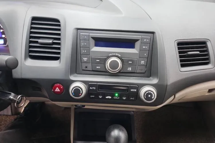 2015 Ciimo Ciimo 1.8L 140HP L4 5AT,autocango,china used car exporter,china ev exporter,chinese used car exporter,chinese used ev exporter