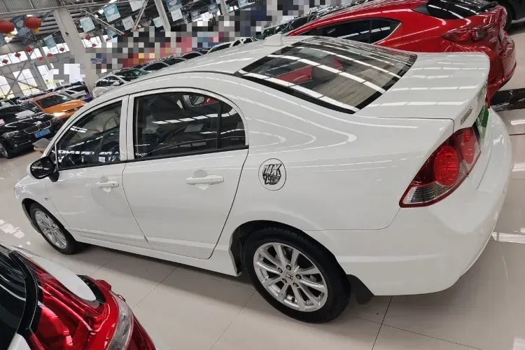 2015 Ciimo Ciimo 1.8L 140HP L4 5AT,autocango,china used car exporter,china ev exporter,chinese used car exporter,chinese used ev exporter