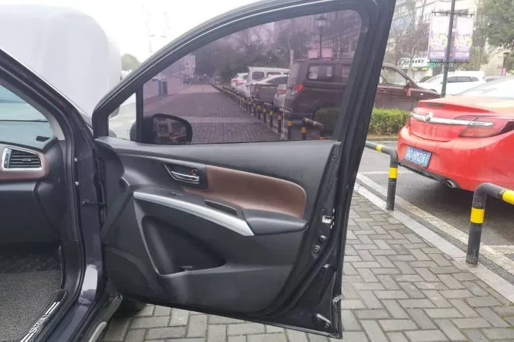 2017 Suzuki SX4 S-Cross 1.6L 122HP L4 CVT,autocango,china used car exporter,china ev exporter,chinese used car exporter,chinese used ev exporter