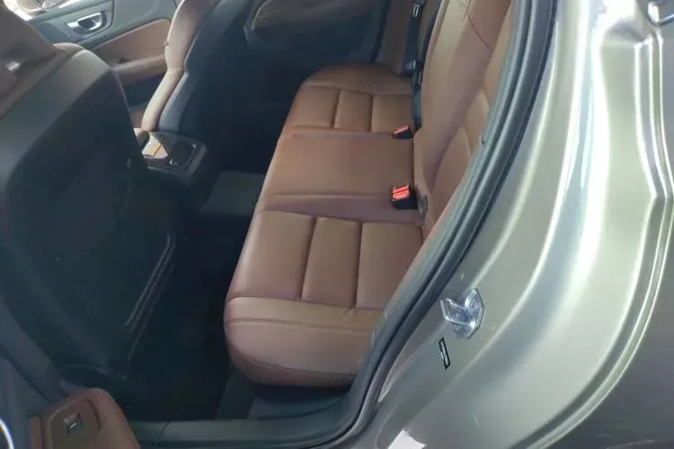 2020 Volvo S60 2.0T 303HP L4 8AT PHEV 11.6KWH,autocango,china used car exporter,china ev exporter,chinese used car exporter,chinese used ev exporter