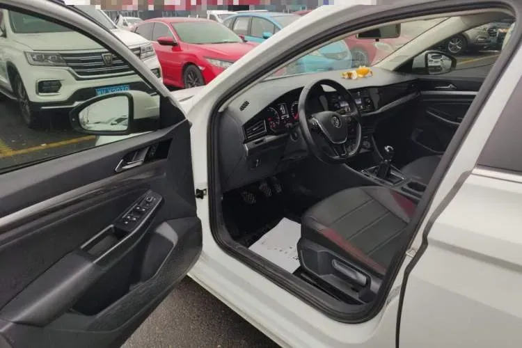 2020 Volkswagen Bora 1.5L 113HP L4 5MT,autocango,china used car exporter,china ev exporter,chinese used car exporter,chinese used ev exporter