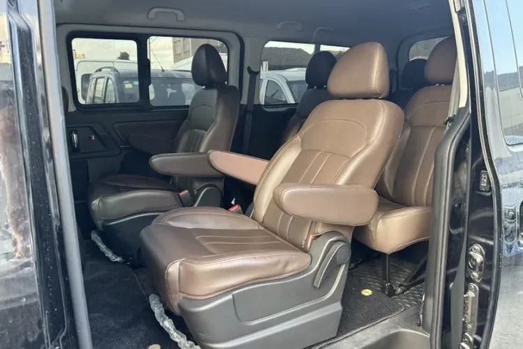 2021 DongFeng Forthing LingZhi Plus 2.0L 133HP L4 6MT,autocango,china used car exporter,china ev exporter,chinese used car exporter,chinese used ev exporter