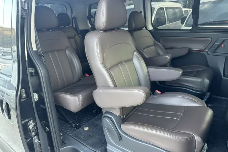 2021 DongFeng Forthing LingZhi Plus 2.0L 133HP L4 6MT,autocango,china used car exporter,china ev exporter,chinese used car exporter,chinese used ev exporter