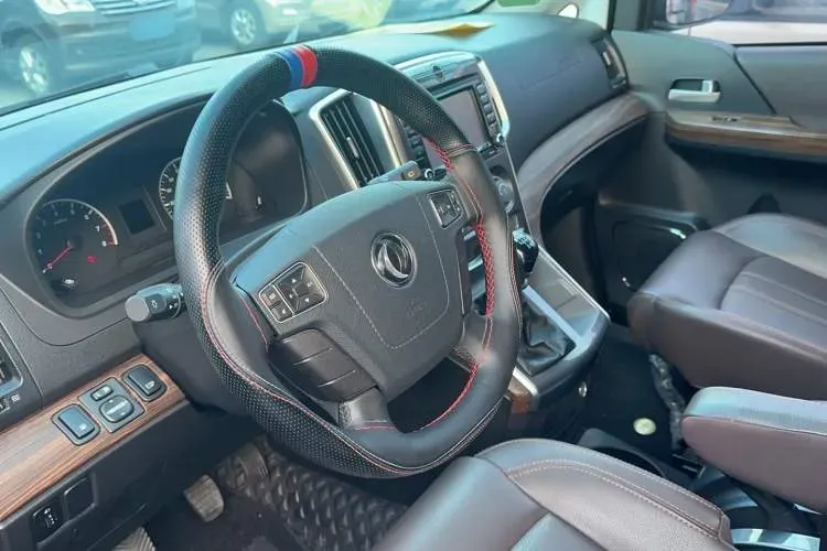 2021 DongFeng Forthing LingZhi Plus 2.0L 133HP L4 6MT,autocango,china used car exporter,china ev exporter,chinese used car exporter,chinese used ev exporter