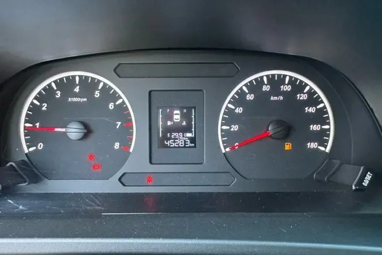 2021 DongFeng Forthing LingZhi Plus 2.0L 133HP L4 6MT,autocango,china used car exporter,china ev exporter,chinese used car exporter,chinese used ev exporter