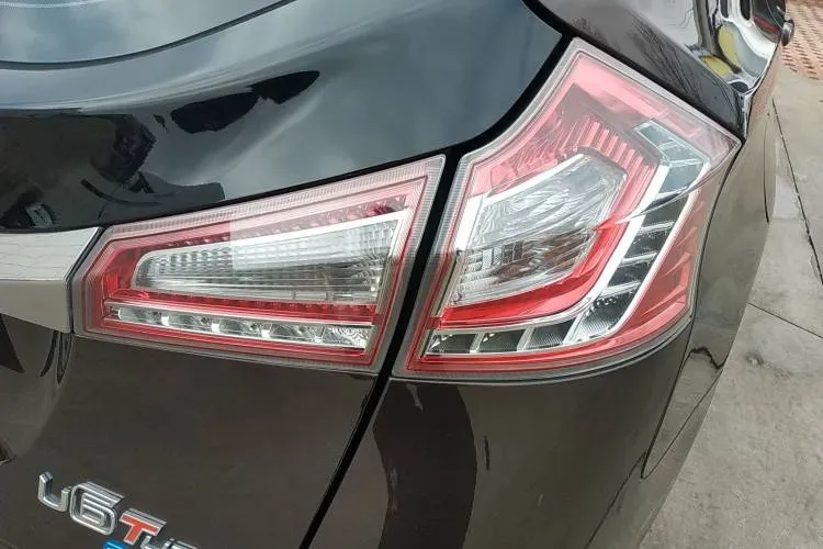 2016 Luxgen 6 SUV 1.8T 180HP L4 6AT,autocango,china used car exporter,china ev exporter,chinese used car exporter,chinese used ev exporter