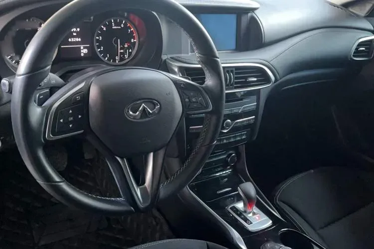 2017 Infiniti QX30 1.6T 156HP L4 7DCT,autocango,china used car exporter,china ev exporter,chinese used car exporter,chinese used ev exporter